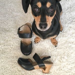 Dansko Thea Clogs w/ Cute Cutout Heel US sz 7.5-8